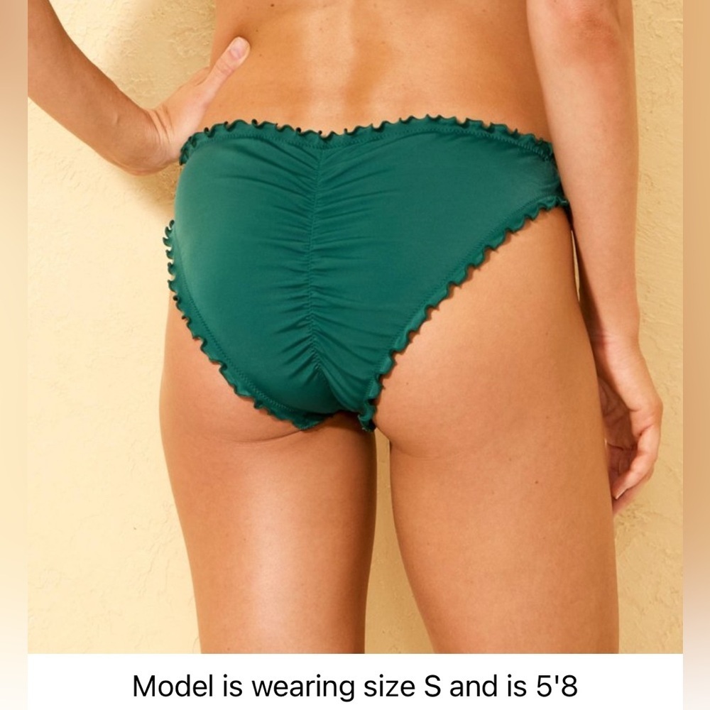 Women’s Bikini Set - Triangle Top & Ruffle Bottom - Picture 6 of 8